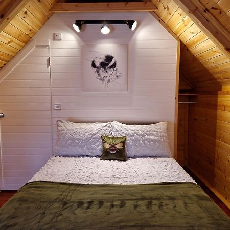 The Hive - Unique Log Cabin With Wood Burning Stove Ludchurch Εξωτερικό φωτογραφία