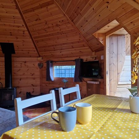 The Hive - Unique Log Cabin With Wood Burning Stove Ludchurch Εξωτερικό φωτογραφία