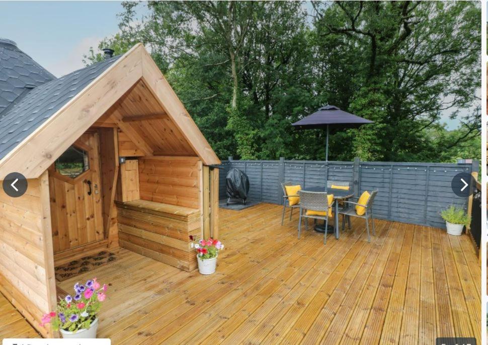 The Hive - Unique Log Cabin With Wood Burning Stove Ludchurch Εξωτερικό φωτογραφία