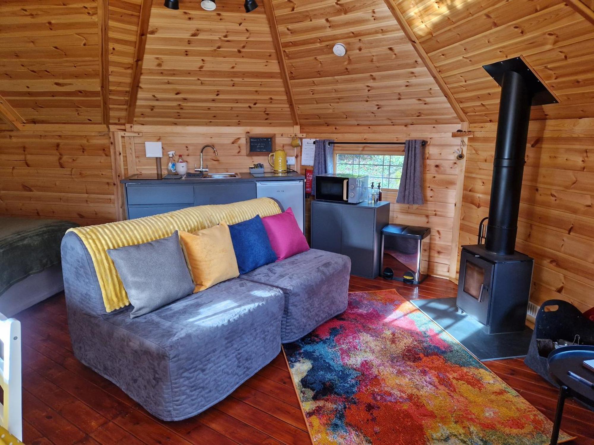 The Hive - Unique Log Cabin With Wood Burning Stove Ludchurch Εξωτερικό φωτογραφία
