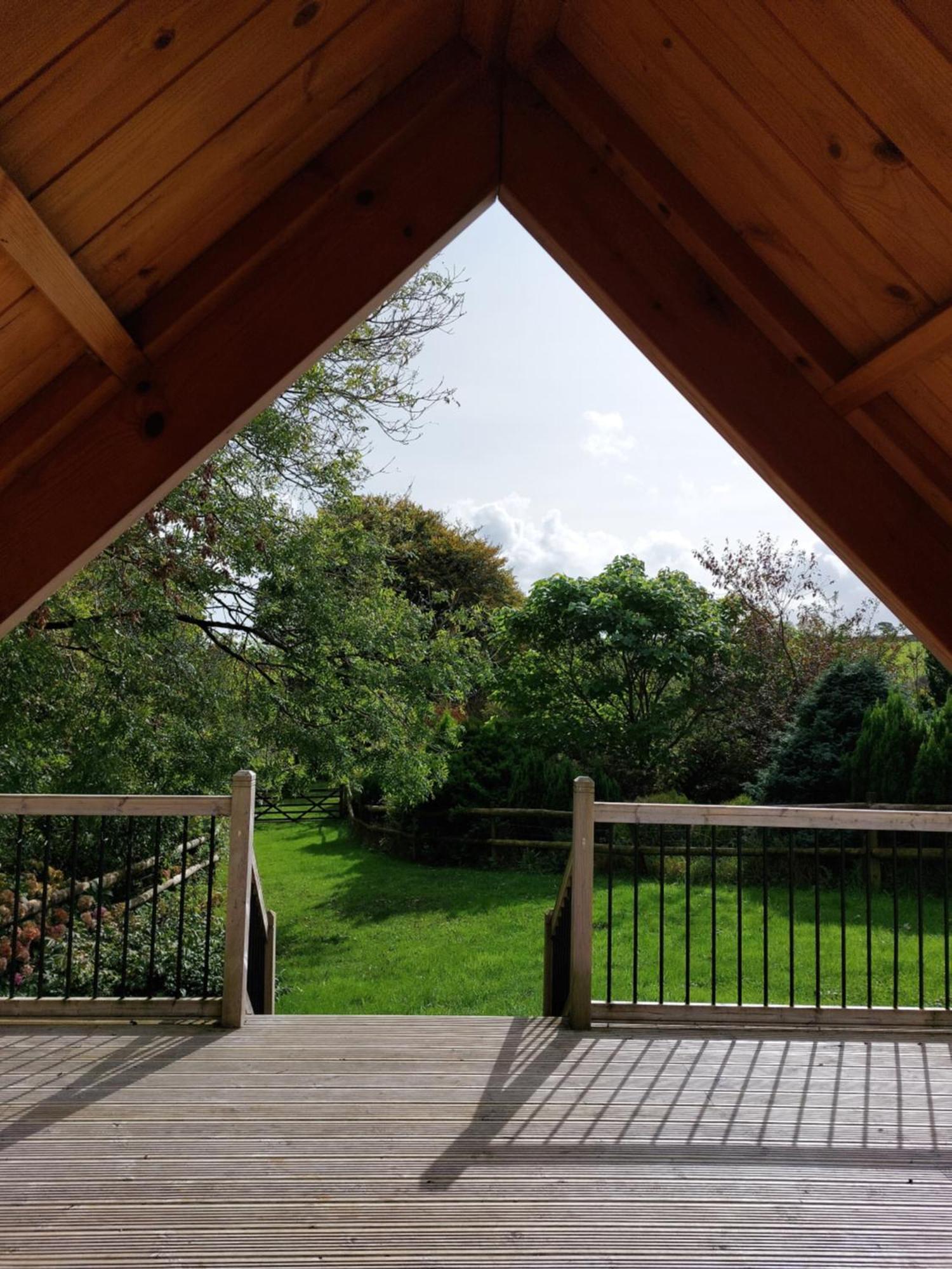 The Hive - Unique Log Cabin With Wood Burning Stove Ludchurch Εξωτερικό φωτογραφία